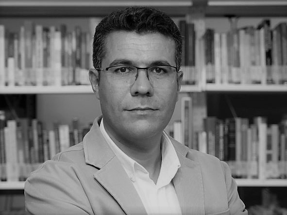 Doç. Dr. İzzet Arı - Ankara Sosyal Bilimler Üniversitesi